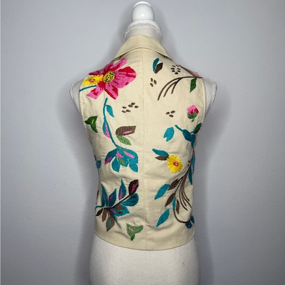 BCBGMaxAzria Floral Embroidered Vest Size XS - Picture 4 of 8